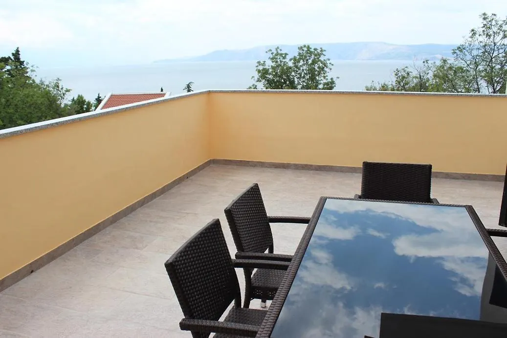 Blaz 1 - Apartment With Sea View, 150 M From The Beach Novi Vinodolski 0*,