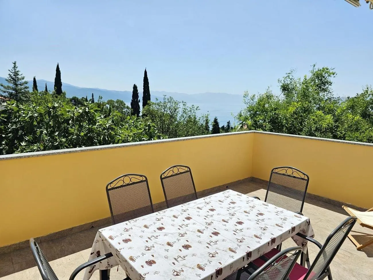 Blaz 1 - Apartment With Sea View, 150 M From The Beach Novi Vinodolski Croatia